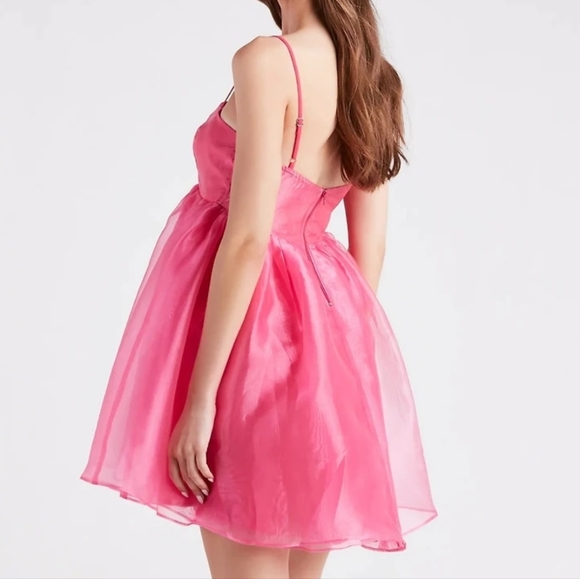 Windsor NWT Spaghetti Strap Chiffon Mini Dress Small Hot Pink - Picture 3 of 17